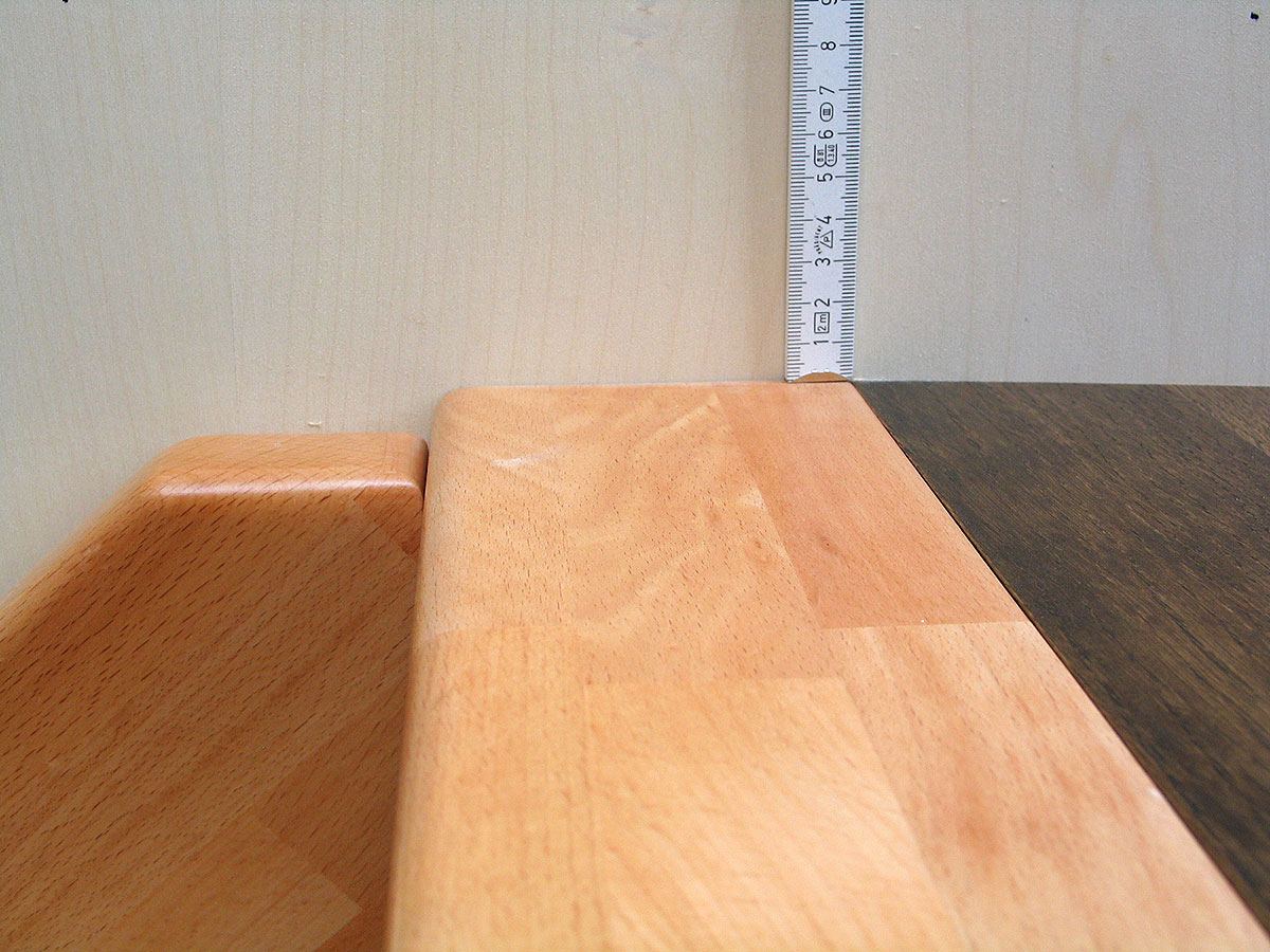 Höhenverstellbare Austrittsstufe